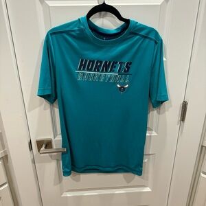 Charlotte Hornets NBA women’s athletic short sleeve size medium